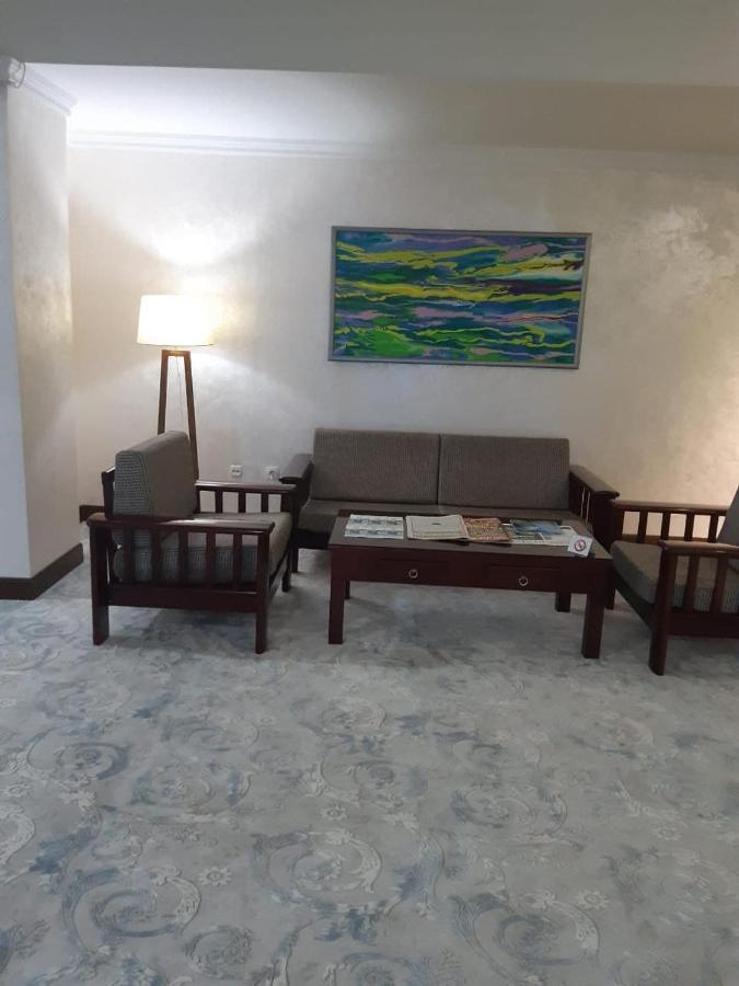 Zarafshan Grand Hotel Malik Buitenkant foto