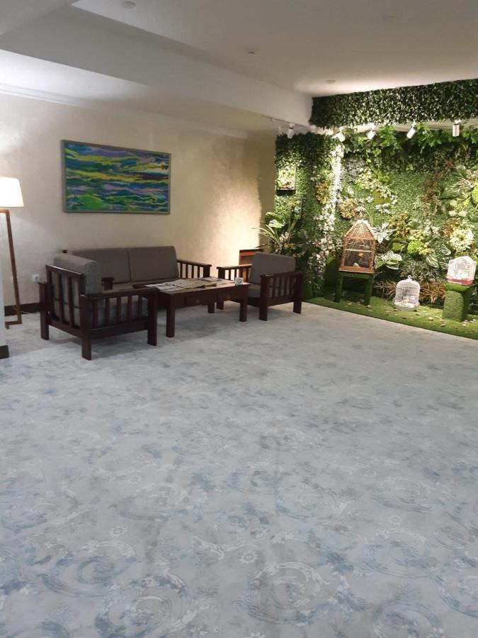 Zarafshan Grand Hotel Malik Buitenkant foto