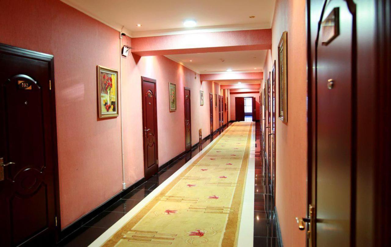 Zarafshan Grand Hotel Malik Buitenkant foto